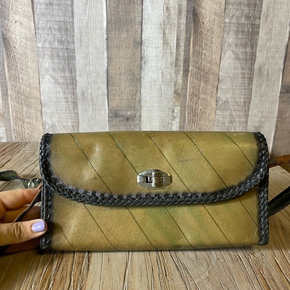 Pebbled Leather San Francisco 49ers crossbody Bag - Picture 2 of 6